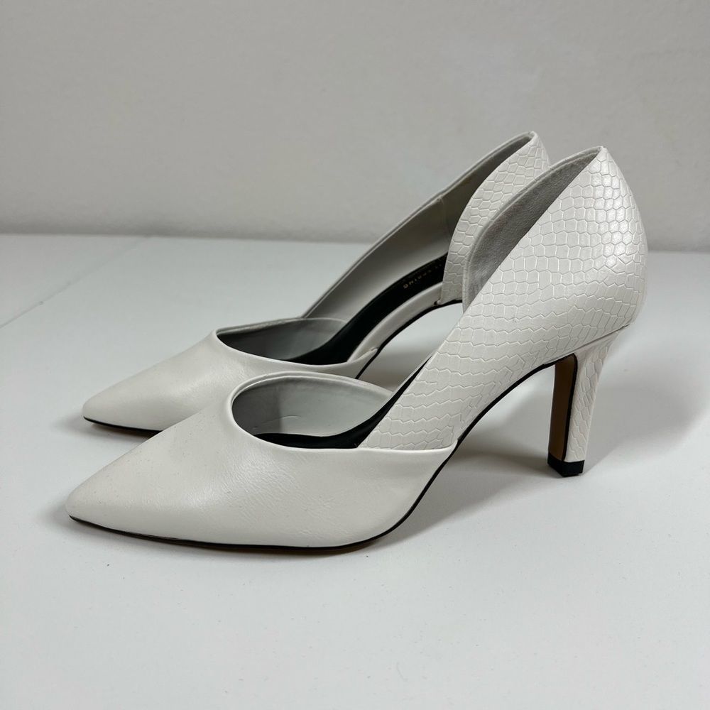 Heeled shoes new, vegan leather size 6,5 white